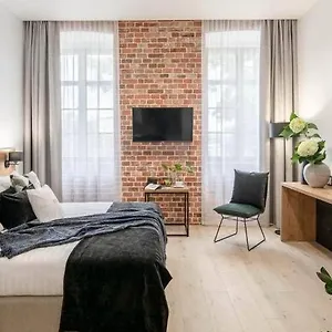 3* מלון Jazz Market Square